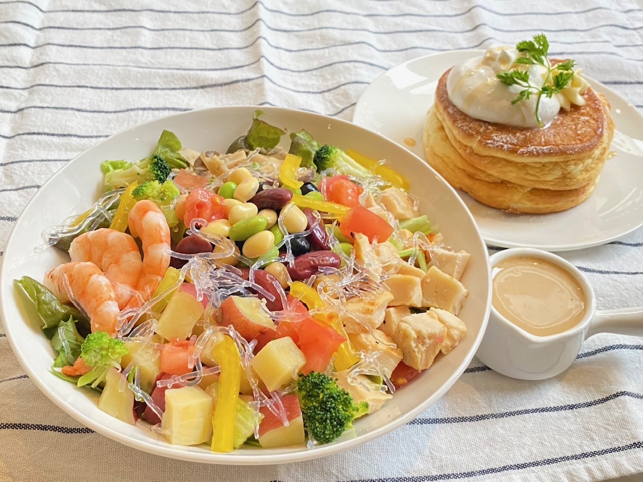 デトックスサラダパンケーキ