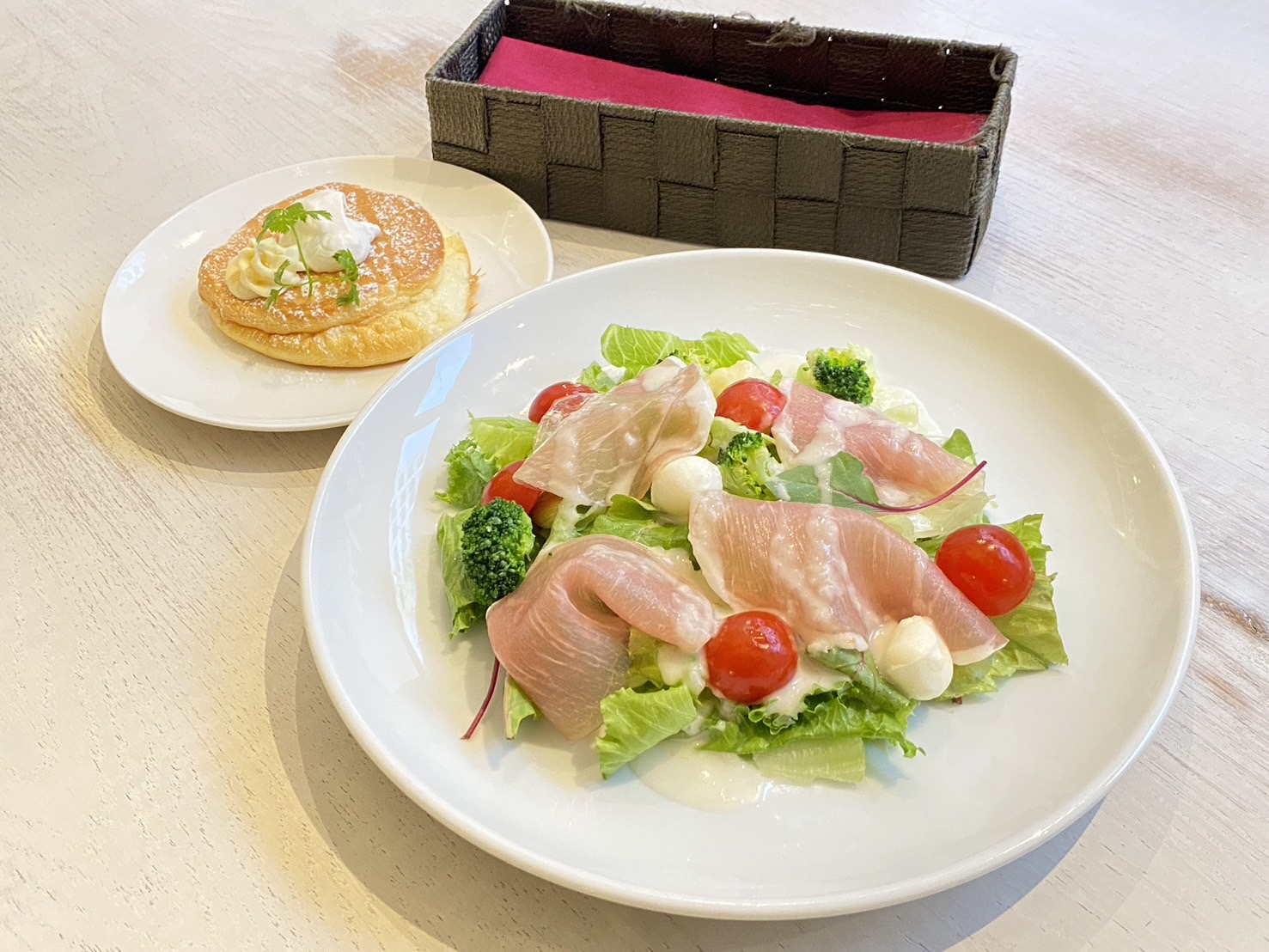 生ハムサラダパンケーキ
